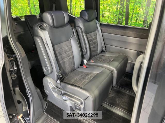 Honda e 2023-02 8221544-8
