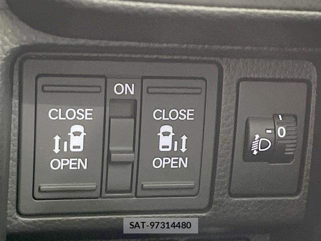 Honda e 2025-02 8221859-4