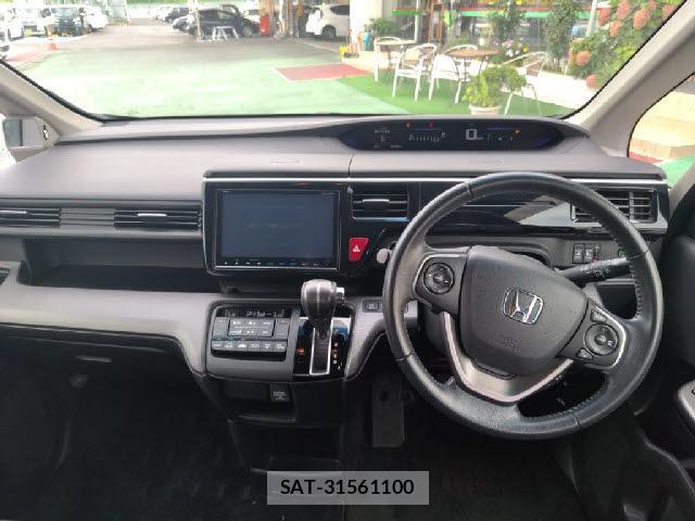 Honda e 2016-01 8221993-2