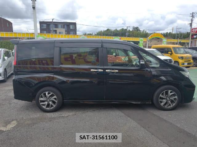 Honda e 2016-01 8221993-9