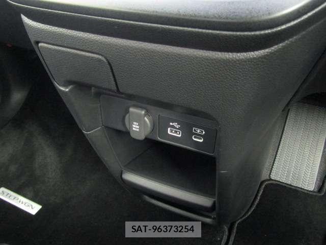 Honda e 2024-01 8222716-10