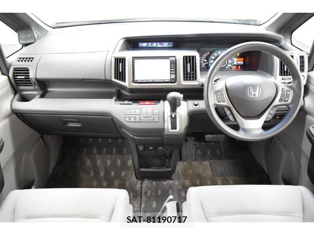 Honda e 2012-07 8223074-10