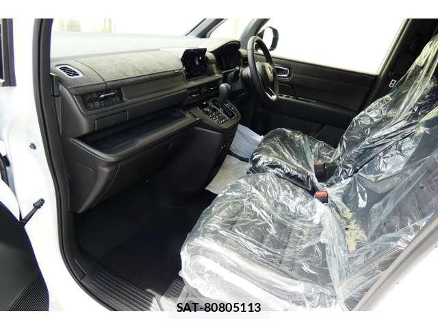 Honda e 2026-07 8223240-10