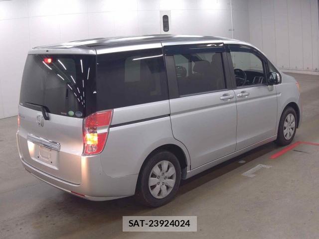 Honda e 2011-10 8223349-4