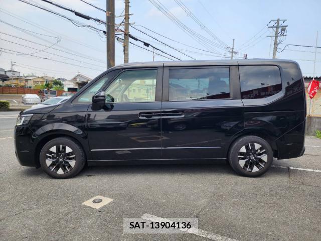 Honda e 2023-07 8223737-8