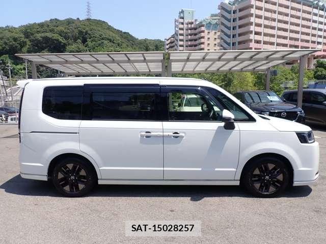 Honda e 2024-05 8223834-18