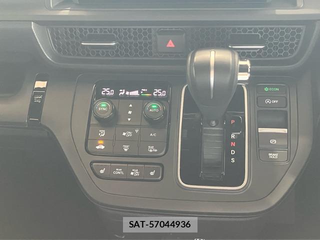 Honda e 2025-04 8224114-15