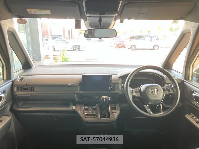 Honda e 2025-04 8224114-2