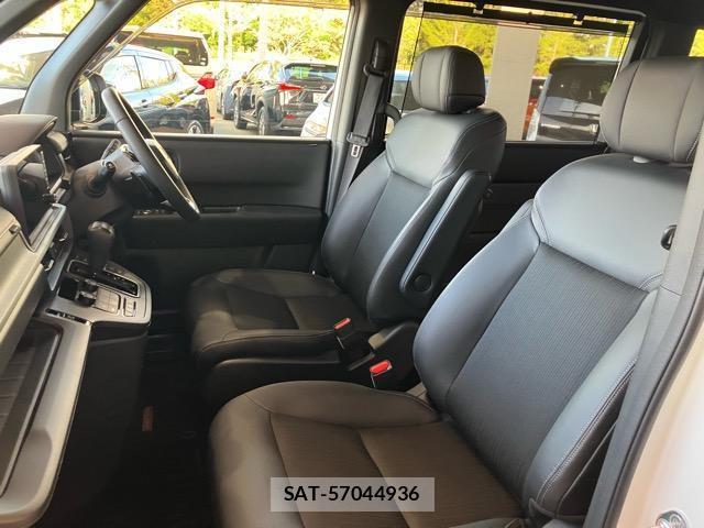 Honda e 2025-04 8224114-5