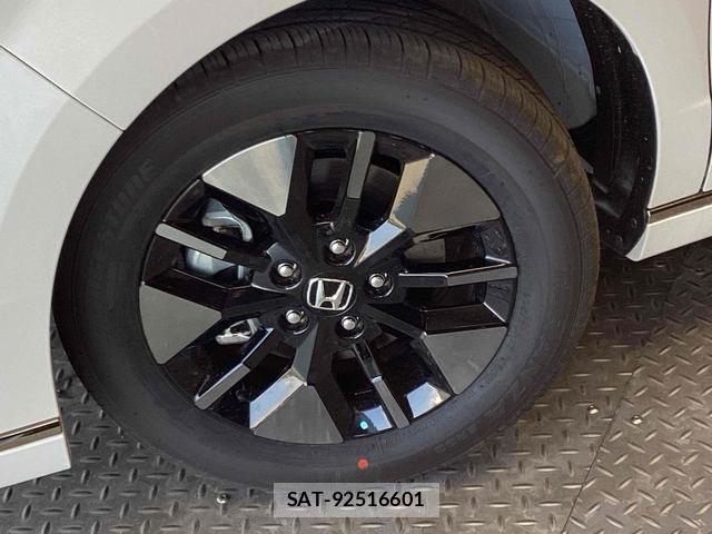 Honda e 2026-06 8224569-12