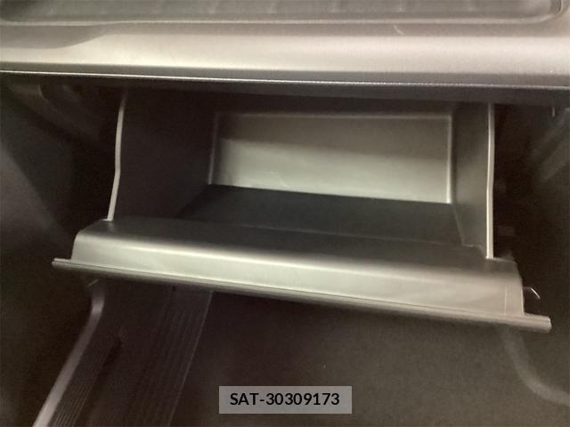 Honda e 2026-06 8224573-10