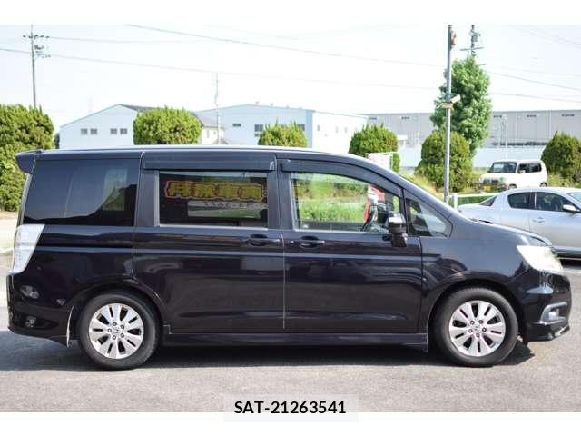 Honda e 2010-04 8224986-10