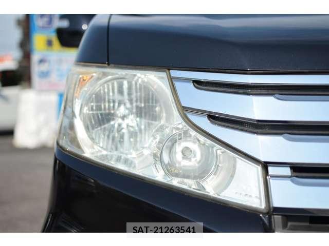 Honda e 2010-04 8224986-14