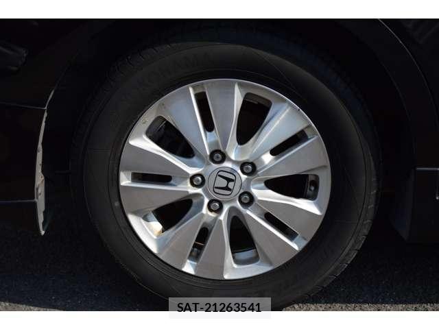 Honda e 2010-04 8224986-17