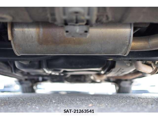 Honda e 2010-04 8224986-18