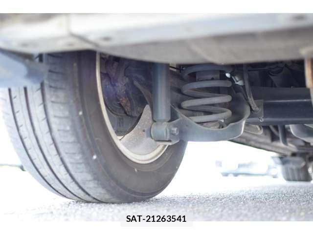 Honda e 2010-04 8224986-19