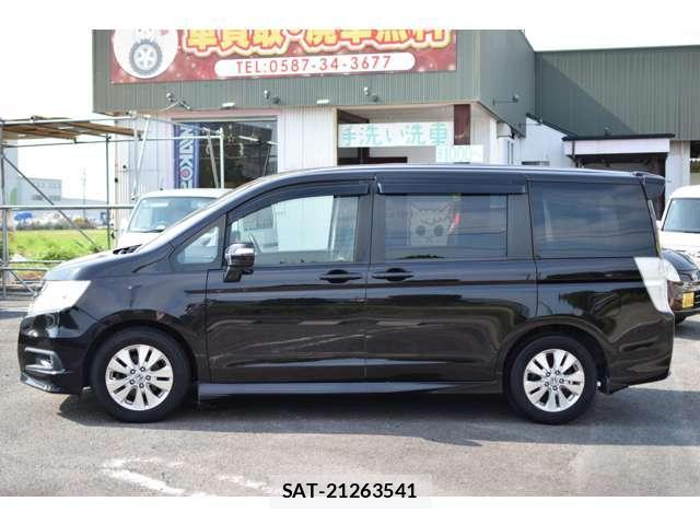 Honda e 2010-04 8224986-6
