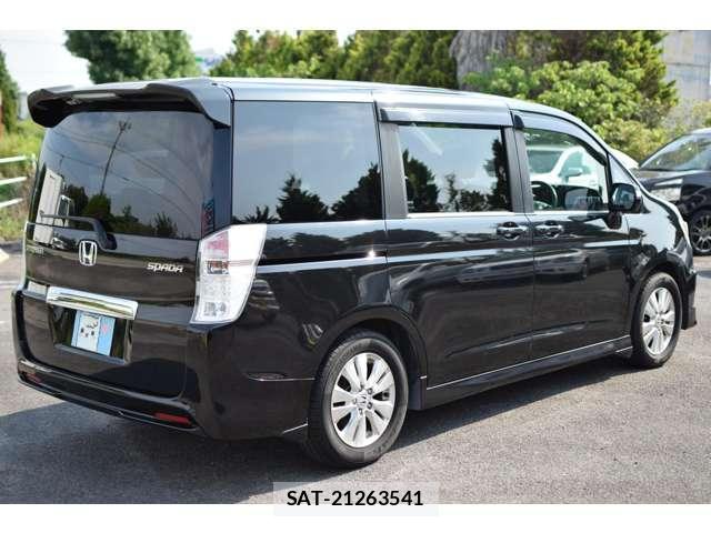 Honda e 2010-04 8224986-9