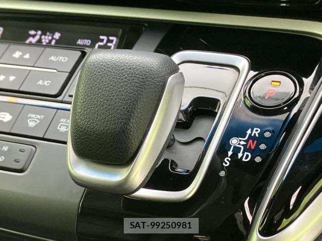 Honda e 2020-12 8225444-16