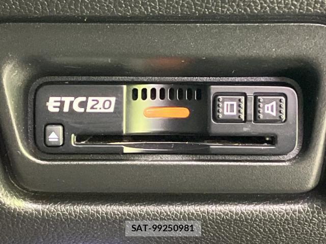 Honda e 2020-12 8225444-17