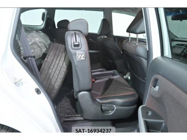 Honda STREAM 2013-10 8216451-3