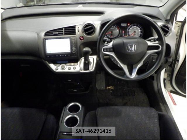 Honda STREAM 2012-08 8216455-2