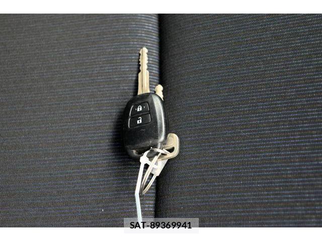 Toyota SUCCEED 2018-12 8223877-19