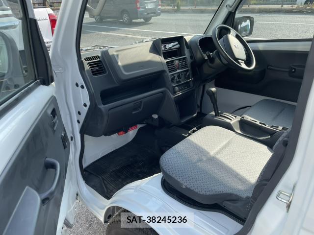 Suzuki SUPER CARRY 2025-10 8220990-9
