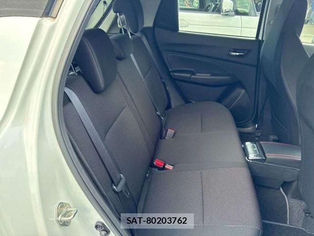 Suzuki SWIFT 2019-08 8216382-6
