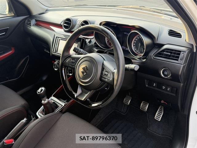 Suzuki SWIFT 2020-03 8216771-17