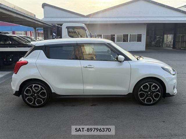 Suzuki SWIFT 2020-03 8216771-3