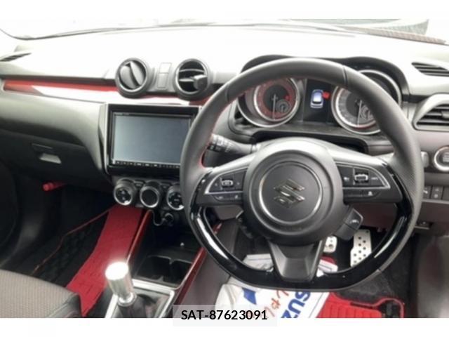 Suzuki SWIFT 2023-04 8217653-2