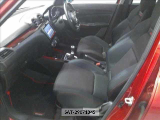 Suzuki SWIFT 2018-06 8218859-4
