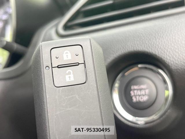 Suzuki SWIFT 2023-03 8220123-6