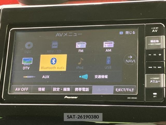 Suzuki SWIFT 2023-06 8220830-11