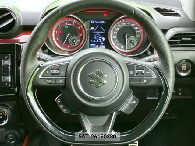 Suzuki SWIFT 2023-06 8220830-15