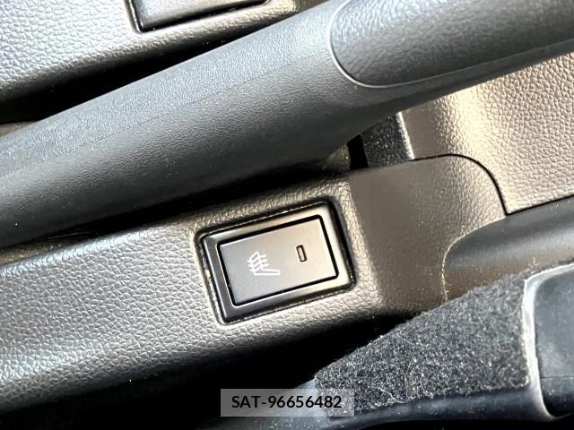Suzuki SWIFT 2019-07 8222175-13