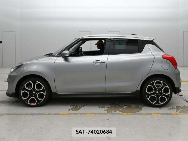 Suzuki SWIFT 2018-03 8223156-11
