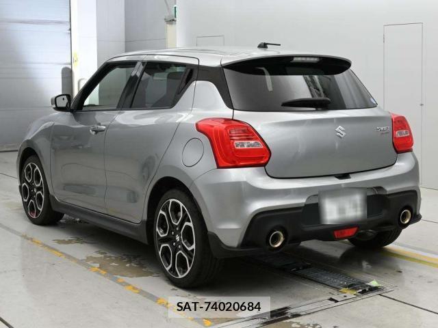 Suzuki SWIFT 2018-03 8223156-5