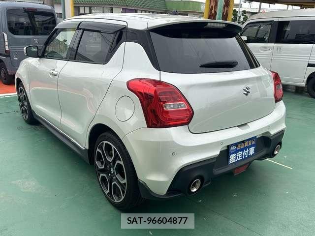 Suzuki SWIFT 2024-05 8218199-1