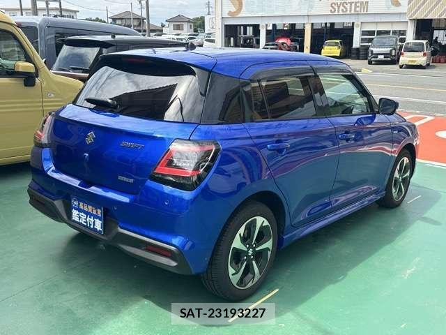 Suzuki SWIFT 2024-04 8218225-1
