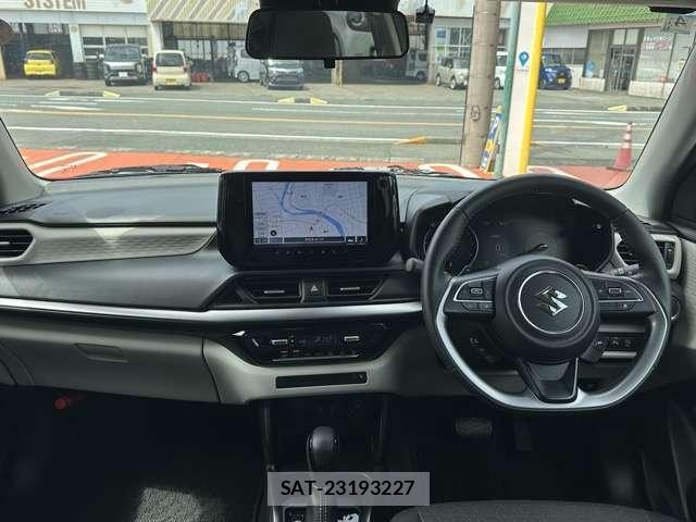 Suzuki SWIFT 2024-04 8218225-2