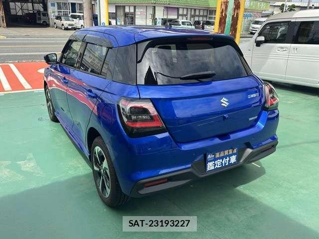 Suzuki SWIFT 2024-04 8218225-3