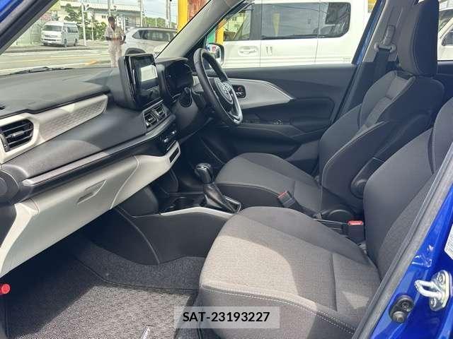 Suzuki SWIFT 2024-04 8218225-4