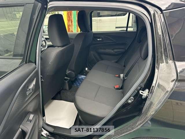 Suzuki SWIFT 2024-09 8218227-5