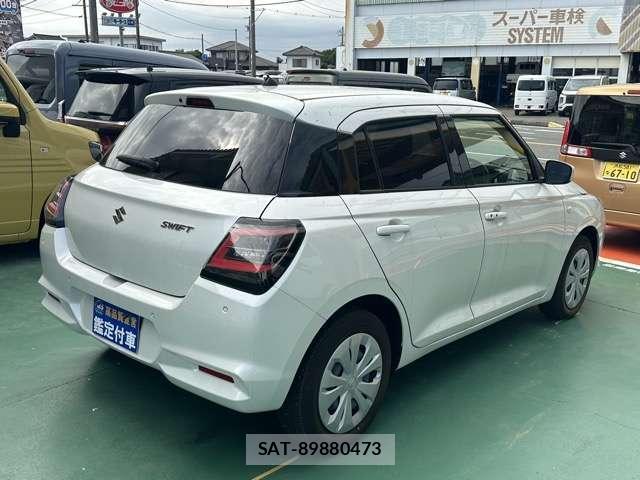 Suzuki SWIFT 2024-08 8218229-1