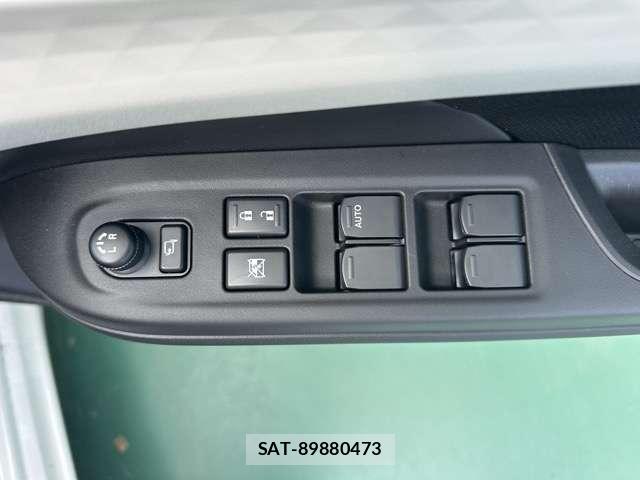 Suzuki SWIFT 2024-08 8218229-13