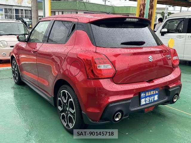 Suzuki SWIFT 2024-04 8218257-1