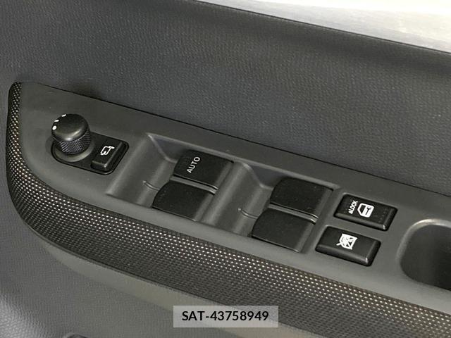Suzuki SWIFT 2008-03 8218319-6