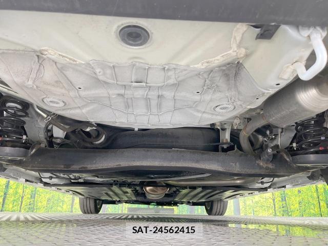 Suzuki SWIFT 2024-07 8220109-18